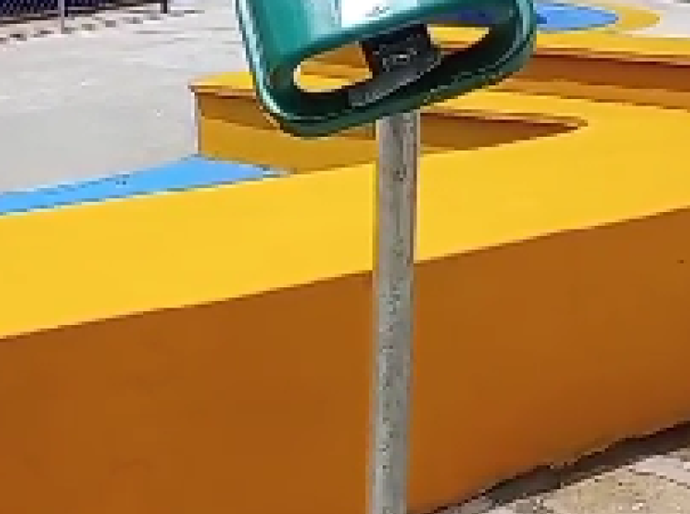 Alurb registra furto de lixeira na Praça do Carminha, no Benedito Bentes