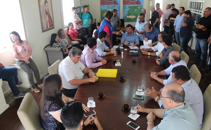 Cinco novos secretários de Penedo são empossados em solenidade no Gabinete do prefeito
