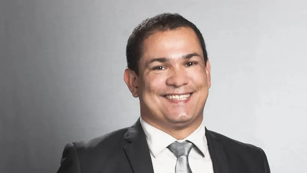Após gastar R$ 1,67 milhão e ficar na suplência em 2022, Flávio Moreno recebe R$ 700 mil do PL para nova disputa federal