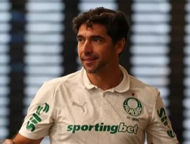 Abel Ferreira define o Palmeiras em frase emocionante após seis anos no clube