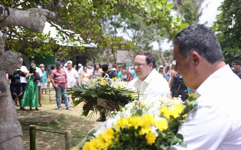 Com acesso pavimentado, milhares celebram Dia da Consciência Negra na Serra da Barriga