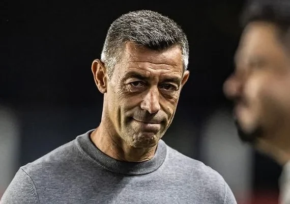 Caixinha detona falhas no jogo aéreo santista: 'Sofrendo gols desse tipo não podemos ganhar'