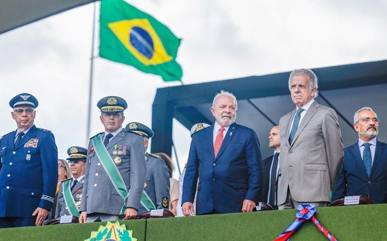 Sete de Setembro: cerimônia em Brasília reúne chefes dos Três Poderes e desfile com referências ao RS e ao G20