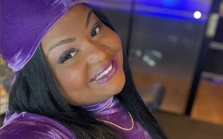 MC Carol afirma que Anitta se diz funqueira, mas não é