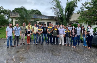 Emater capacita equipe técnica para identificar pragas e doenças das frutíferas