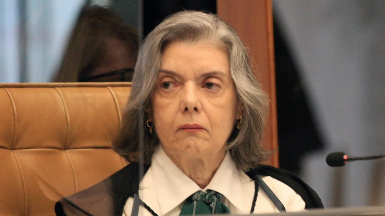 Cármen vê inconstitucionalidade em ‘dossiê antifascistas’ do Ministério da Justiça