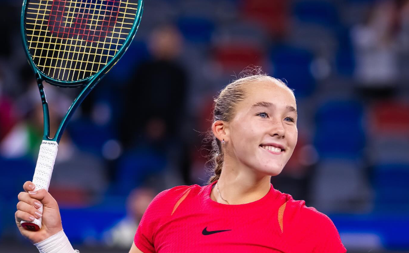 Andreeva vence Dubai, é a mais jovem campeã de WTA 1000 e vai ao top 10 do ranking aos 17 anos