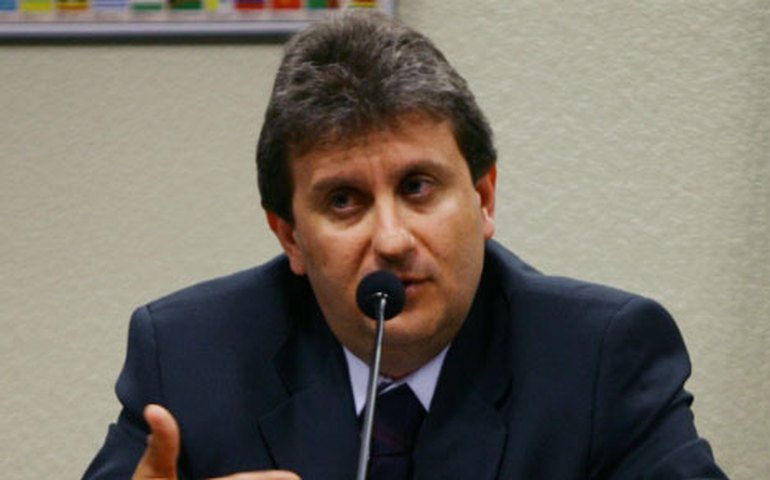 “Prefeitura Com o Povo” leva ações sociais e de cidadania ao bairro Caititus