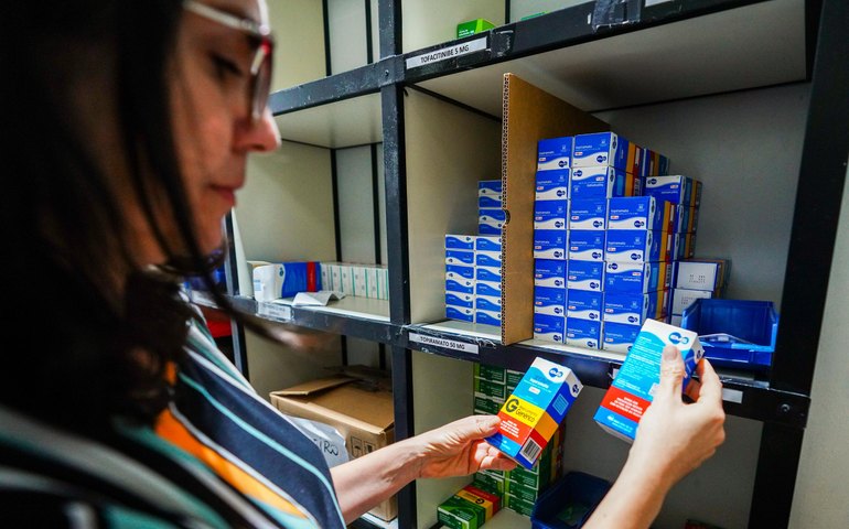 Farmacêutica da Sesau orienta sobre os cuidados para evitar a resistência do organismo a medicamentos