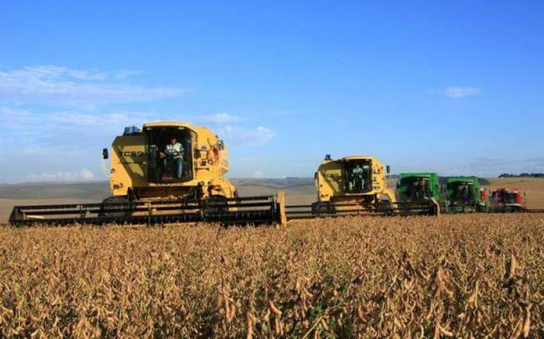 Cepea/CNA: PIB do agronegócio cresce 2,42% no primeiro bimestre