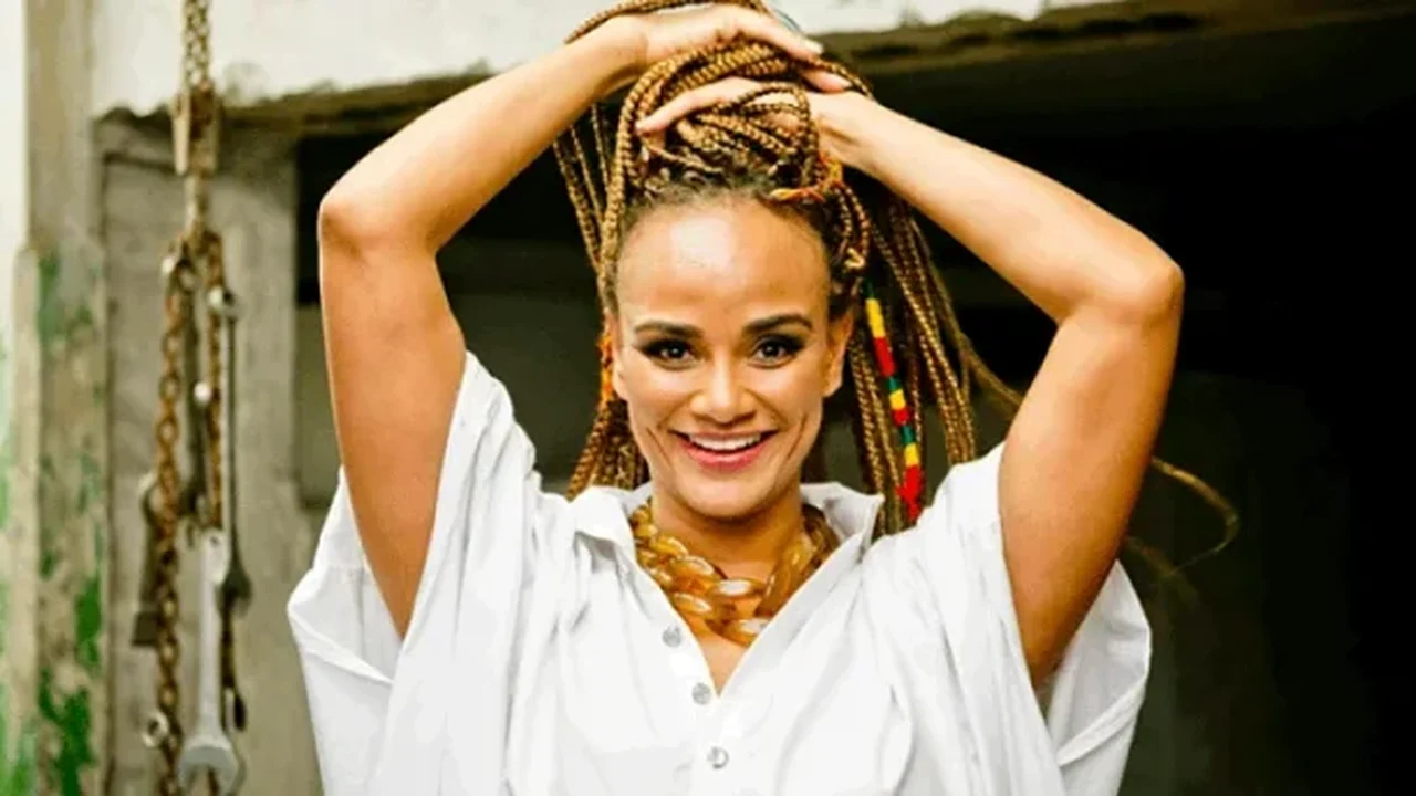Luciana Mello apresenta sucessos da carreira e clássicos do samba em novos shows