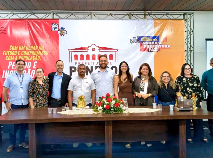 Penedo sedia seminário de turismo e firma protocolo para o desenvolvimento da Região Caminho das Águas