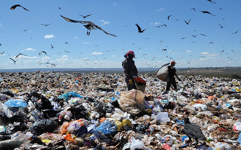 Governo apoia municípios em projetos para acabar com lixões