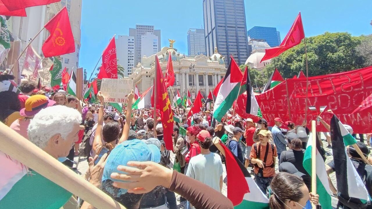 A poucos metros da Cúpula do G20, manifestantes protestam mortes em Gaza e no Líbano (VÍDEOS)