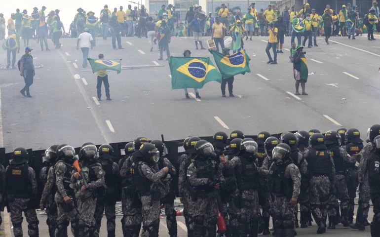 Atos golpistas: Operação Lesa Pátria prende ‘Mário Furacão’ e procura mais dois