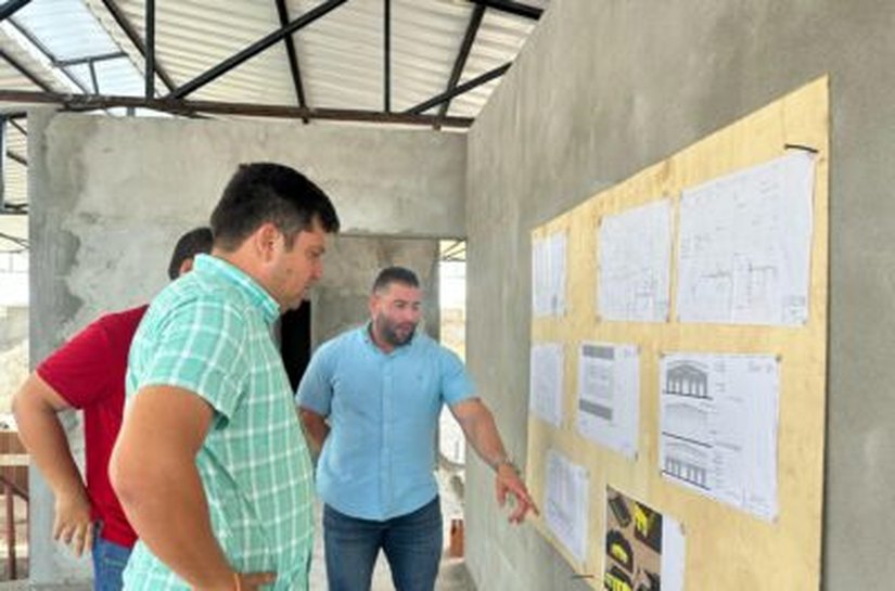 Prefeito Rymes Lessa visita obras do terminal turístico e UBS, com entregas previstas para o segundo semestre de 2025