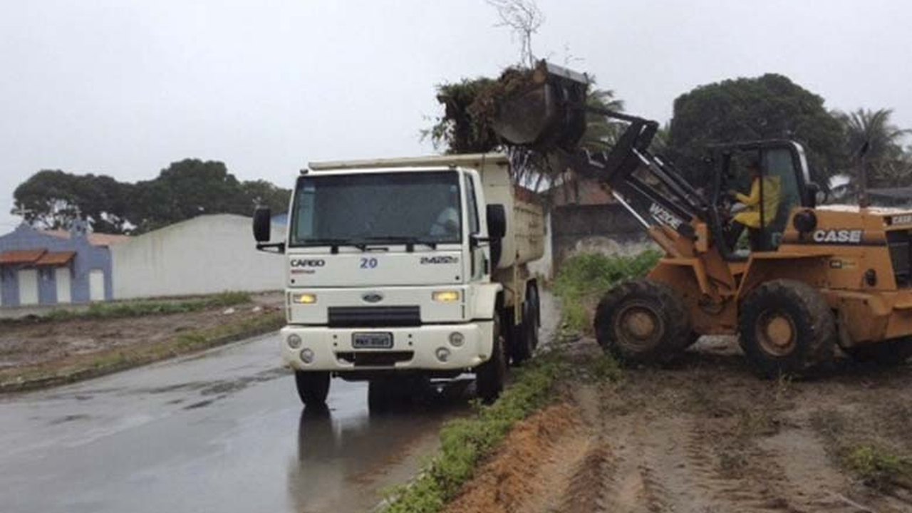 Arapiraca: Prefeitura continua trabalhando na cidade e no campo