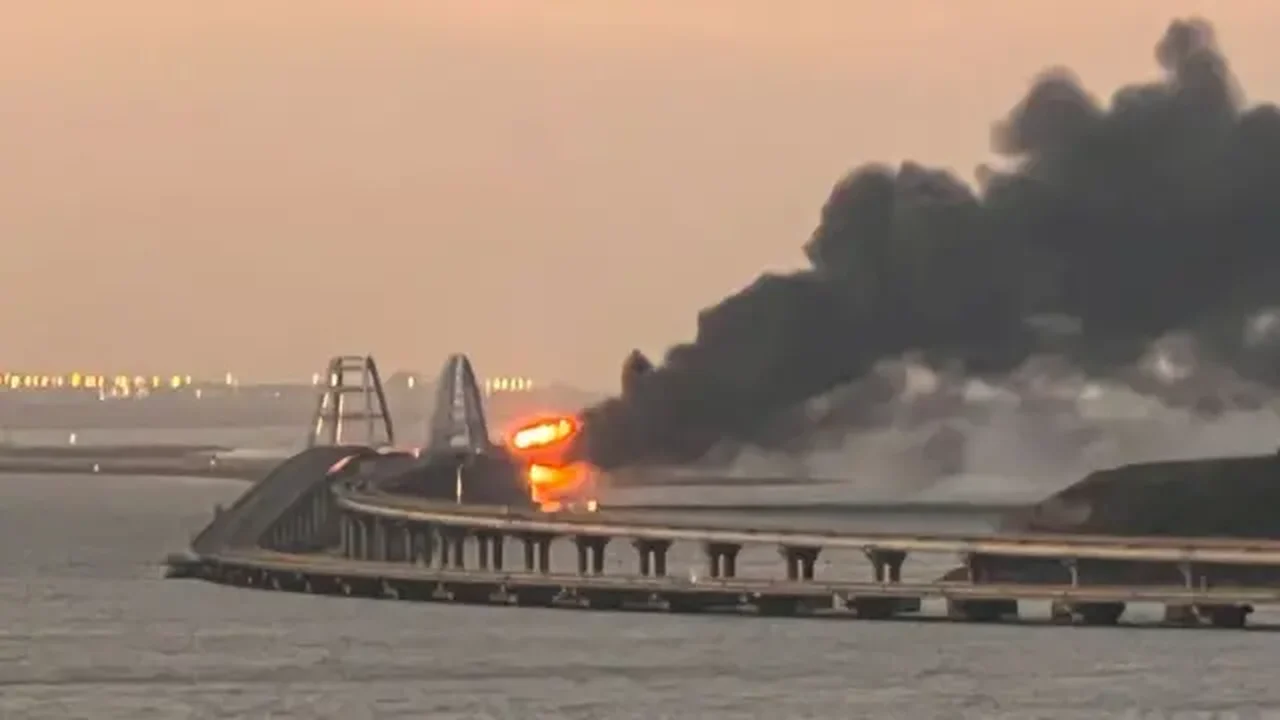 Ataque ucraniano destrói ponte usada para deslocamento de civis em Kursk