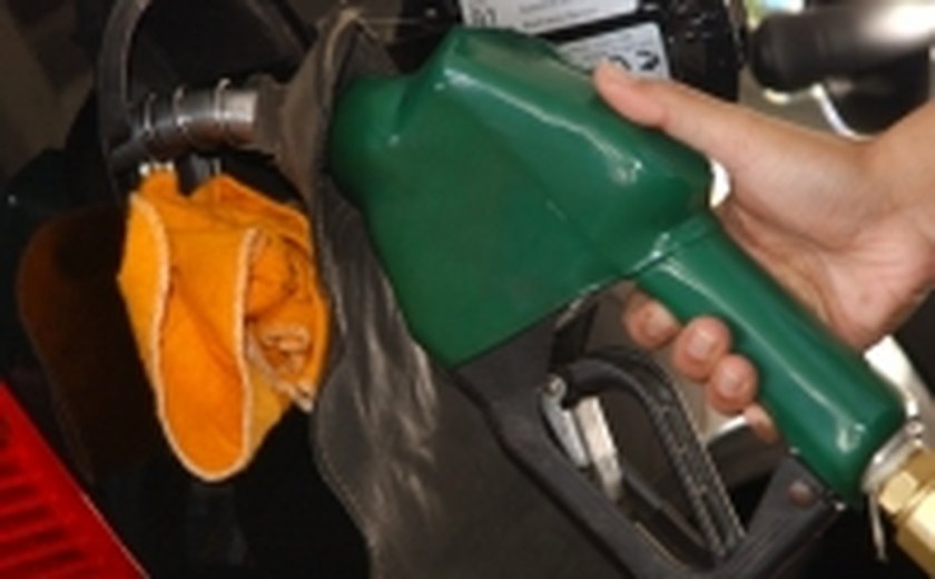 Governo descarta indexação para corrigir preço de combustíveis