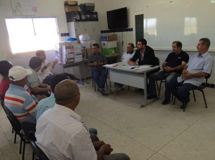 Sedetur alinha desenvolvimento da cadeia de extração artesanal de granito