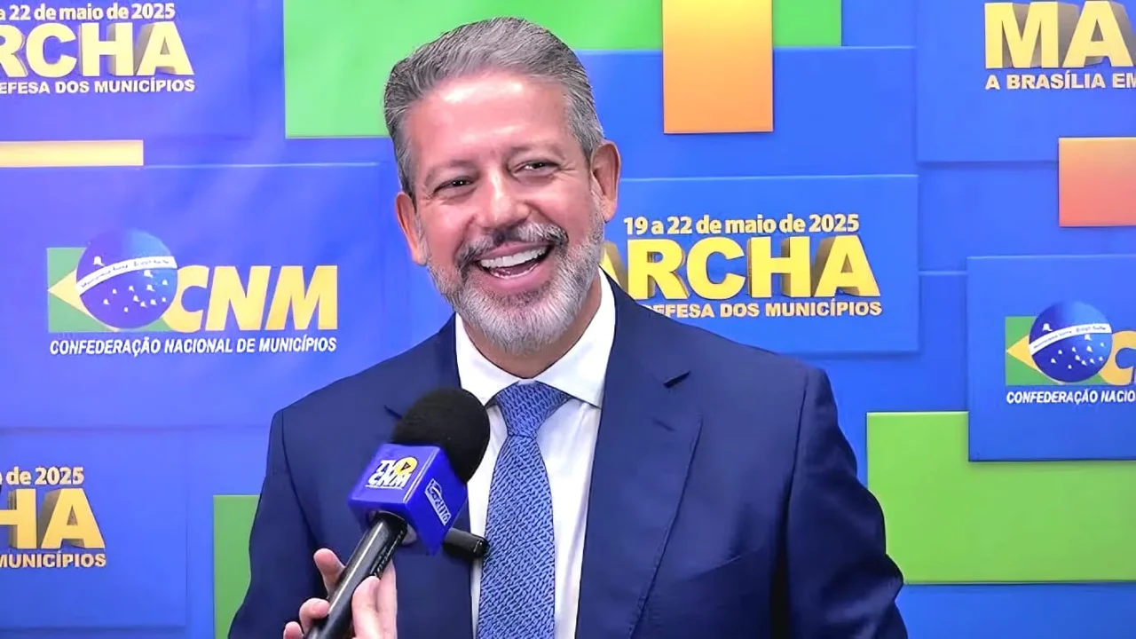 Para o Senado Arthur venceu em 129 urnas de Penedo e superou Renan por 3.169 votos