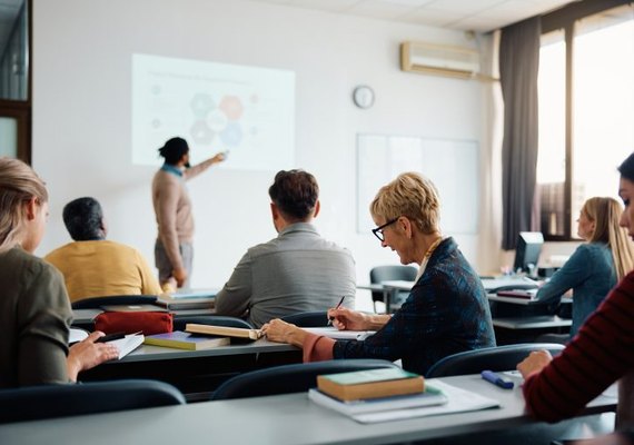 Comissão debate qualidade da pós-graduação e impacto da ciência no novo Plano Nacional de Educação