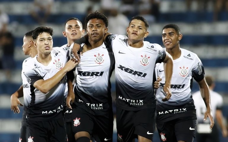 Taça Guanabara e Copinha movimentam o futebol neste fim de semana