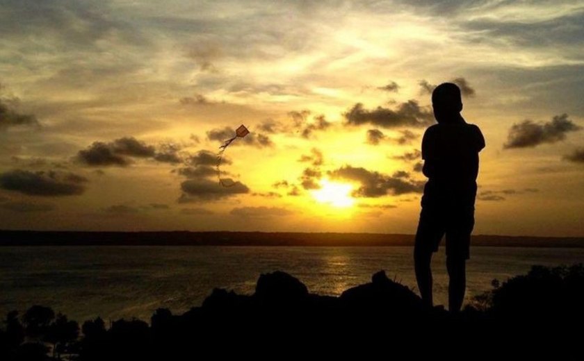 Exposição 'Lacuna: Sismografia de Memórias' traz olhar artístico sobre desastre ambiental em Maceió