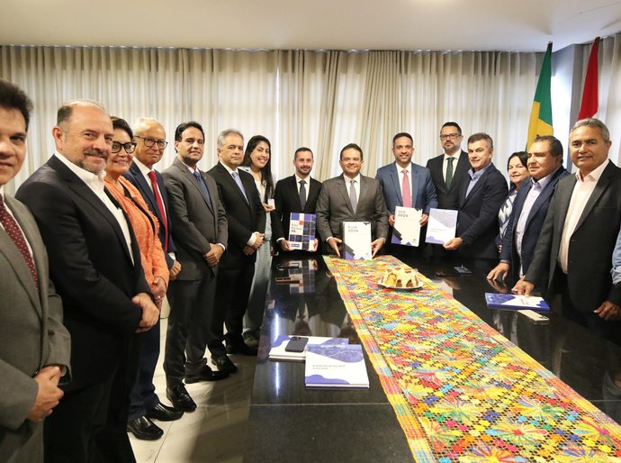 Parlamento da ALE recebe o Projeto de Lei Orçamentária de 2024