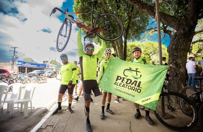 Aguardada há mais de 10 anos, ciclovia da Fernandes Lima transforma sonhos de ciclistas em realidade
