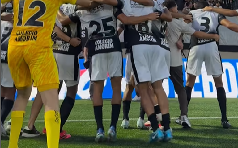 Corinthians iguala recorde de vitórias seguidas no século que só equipe de Luxemburgo conseguiu