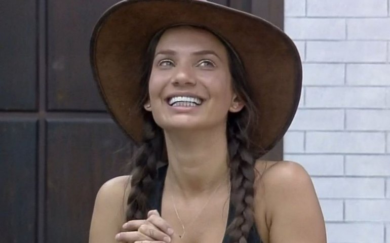 ‘A Fazenda 12’: Após refazer a prova, Stéfani se torna última líder do reality