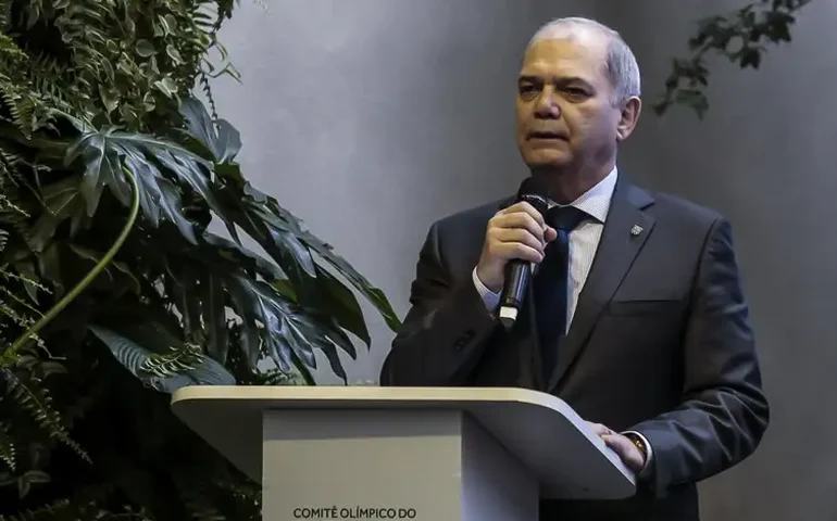 Presidente do COB recebe homenagem do COI antes de deixar o cargo