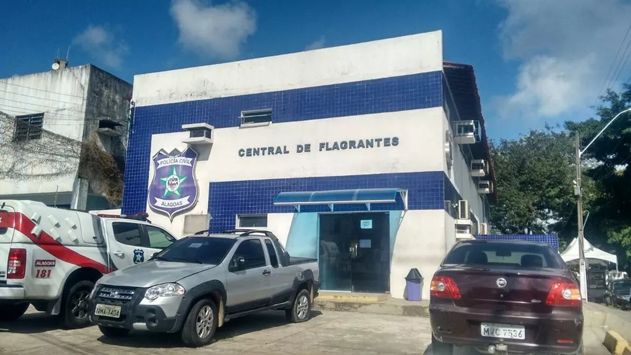 Encaminhado à Central de Flagrantes suspeito que dormiu em shopping para furtar R$ 180 mil em joias