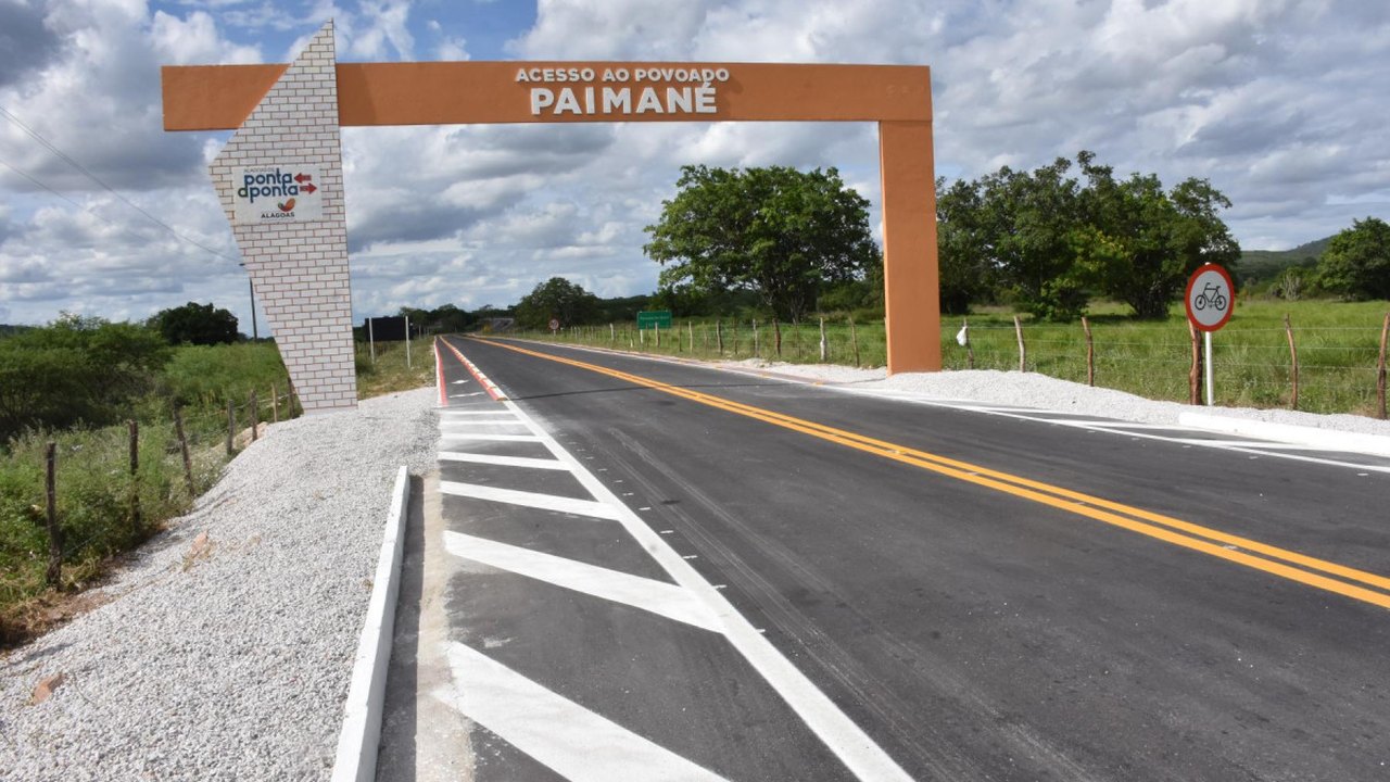 Dois Riachos: Renan Filho inaugura 5,7 Km de pavimentação que liga o povoado Pai Mané à BR-316
