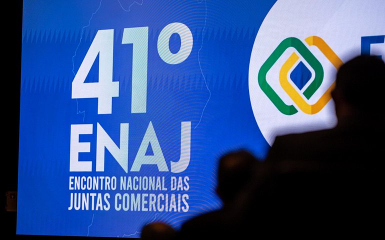 Juceal participa de encontro nacional como referência digital na abertura de negócios