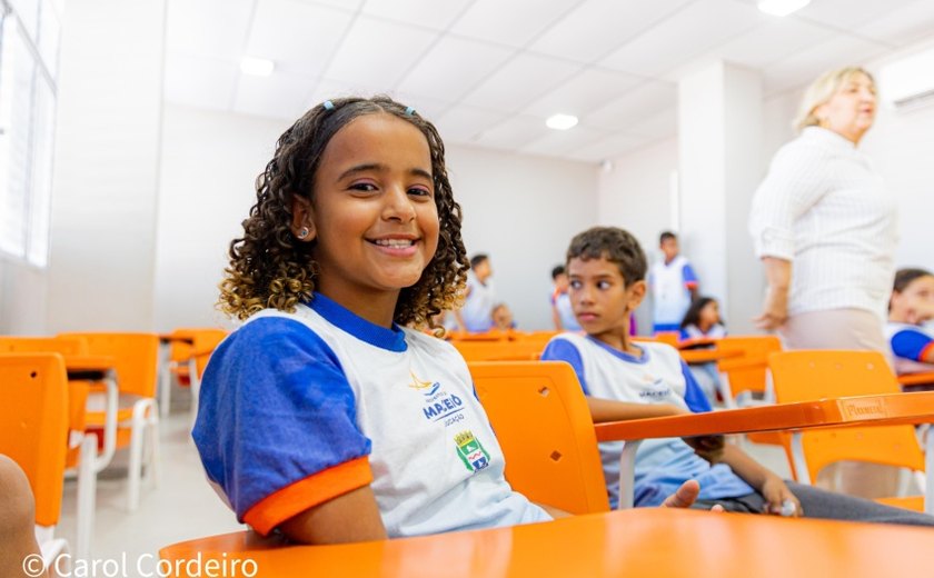Educação de Maceió convoca mais de 350 profissionais aprovados em PSS