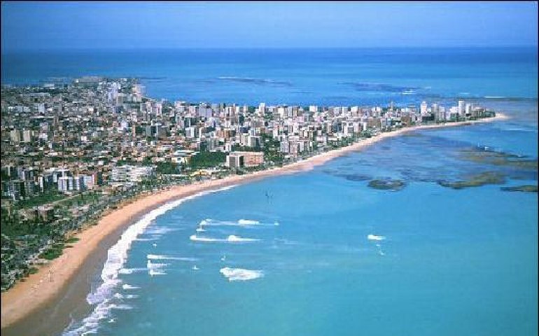 Candidatos a governo de Alagoas disputam preferência de 1,9 milhão de eleitores