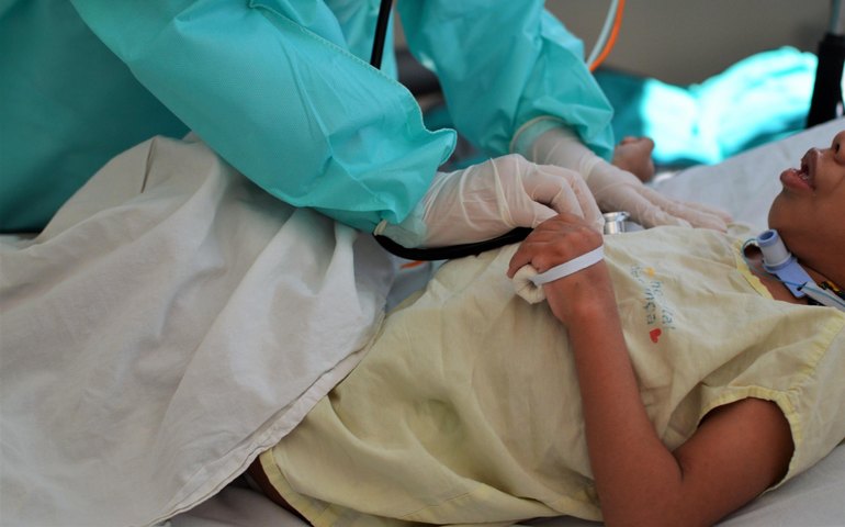 Hospital da Criança de Alagoas orienta pais sobre como agir em caso de parada cardiorrespiratória