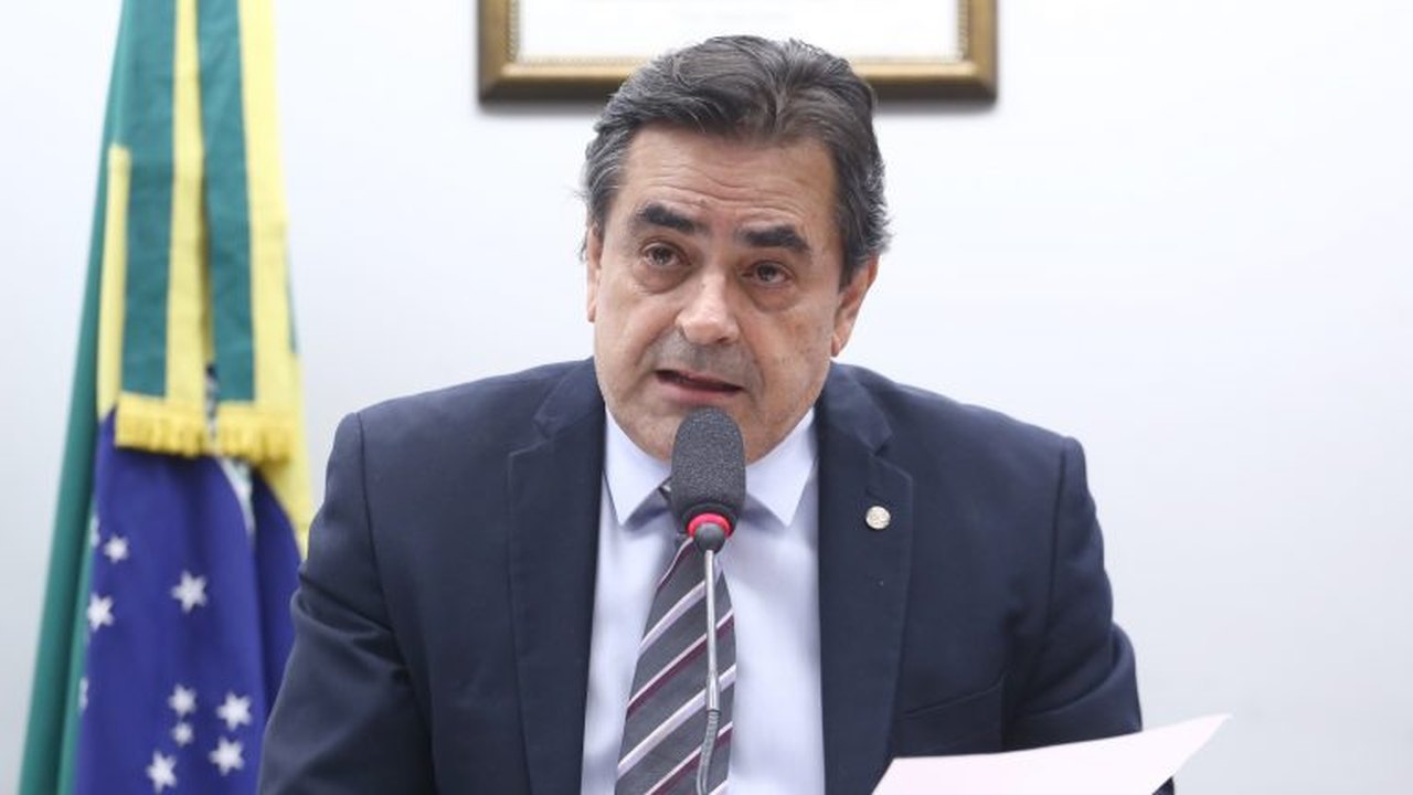 À espera de Cleitinho, PL de Minas termina convenção sem candidato ao governo e lança Domingos Sávio ao Senado