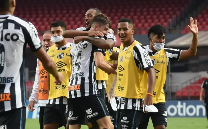 Santos busca empate com Botafogo no fim e amplia sequência invicta