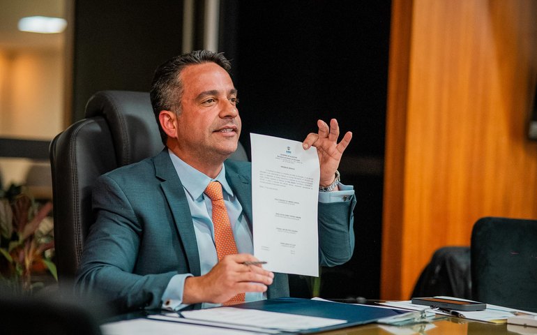 Paulo Dantas autoriza construção de Creche Cria e de 50 casas em Feliz Deserto