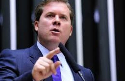 Marx Beltrão sugeriu e Congresso aprovou Projeto de Lei com suspensão do pagamento do Minha Casa Minha Vida