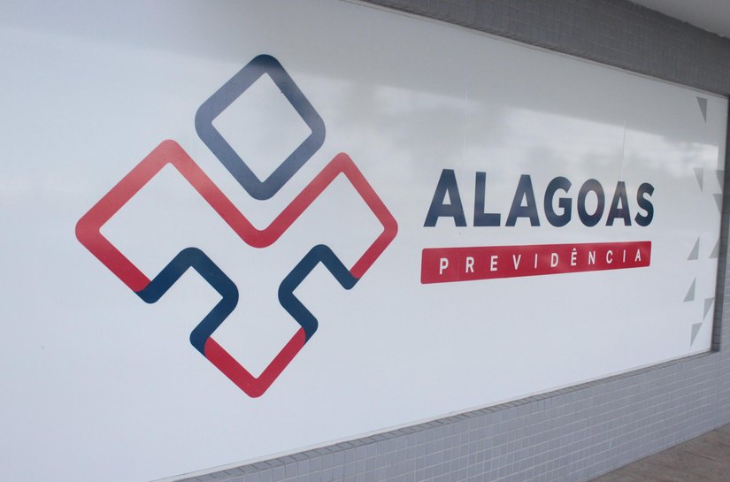 Concurso da AL Previdência oferece salários de até R$ 8,5 mil; edital é publicado