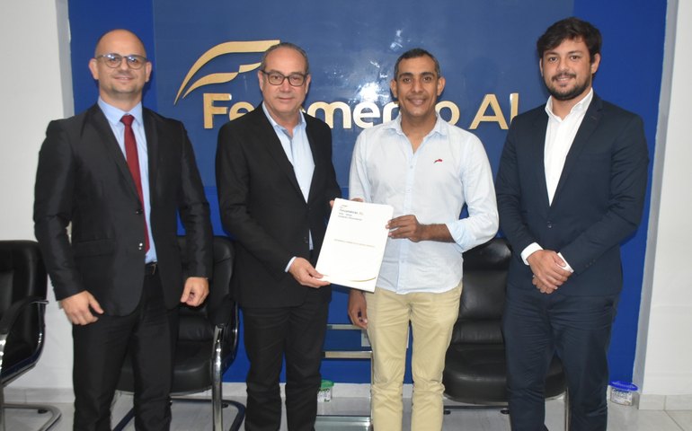 Fecomércio e SECEA assinam a Convenção Coletiva 2021/2022