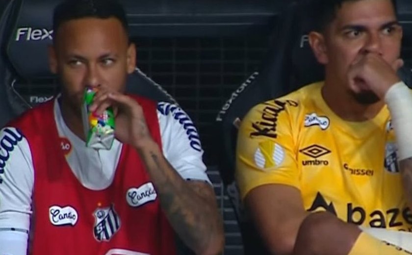 Neymar explica ausência no jogo contra o Corinthians e cita desconforto físico