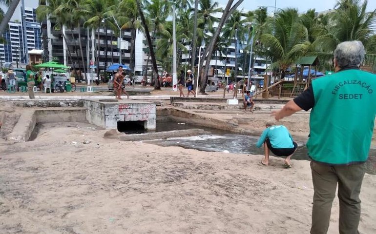 Prefeitura de Maceió intensificará operação de combate a esgotos clandestinos na orla marítima