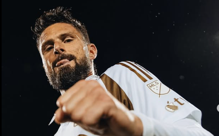 Giroud rescinde com o LAFC em comum acordo após Mundial e deve encerrar a carreira no Lille