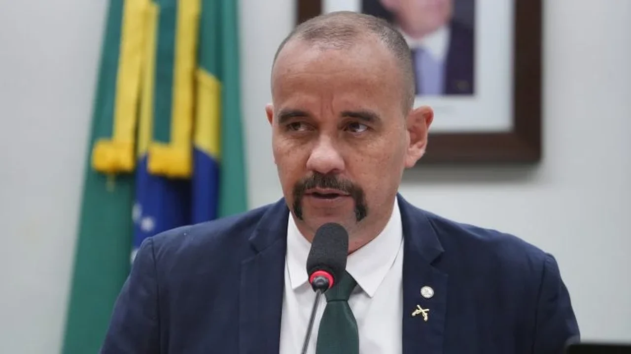 Deputado diz que eleição é 'na base da compra de voto' e alega que frase foi tirada do contexto