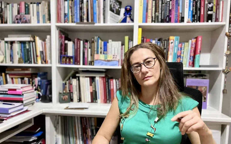 'Não há mais a figura do love boy': aliciamento de brasileiras exploradas sexualmente na Europa é feito por ex-vítimas, diz pesquisadora